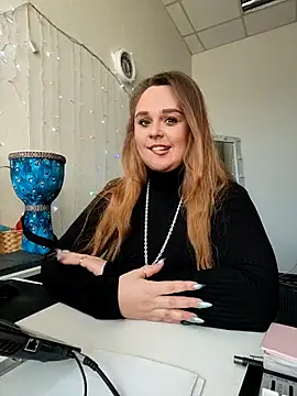 Juicy PeachLux online show from March 22, 2026, 5:53 am