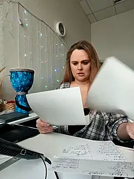 Juicy PeachLux online show from March 21, 2026, 6:58 am