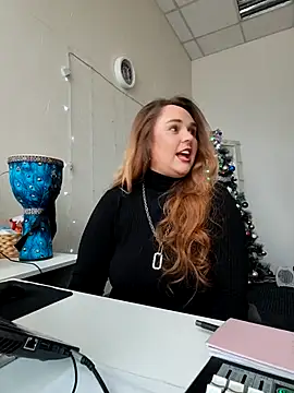 Snapshot of Juicy_PeachLux chatting on December 14, 2025, 8:09 am Juicy PeachLux online show from December 14, 2025, 8:09 am