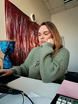 Snapshot of Juicy_PeachLux chatting on November 24, 2025, 7:41 am Juicy PeachLux online show from November 24, 2025, 7:41 am