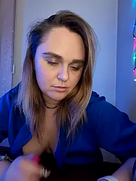 Snapshot of Juicy_PeachLux chatting on March 18, 2025, 8:26 pm Juicy PeachLux online show from March 18, 2025, 8:26 pm