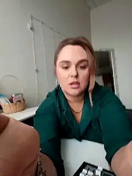Snapshot of Juicy_PeachLux chatting on March 16, 2025, 8:43 am Juicy PeachLux online show from March 16, 2025, 8:43 am