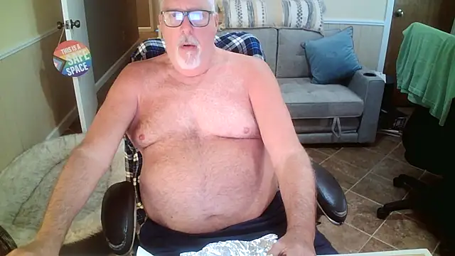 superbearboss online show from June 3, 2026, 4:23 pm