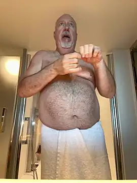 superbearboss online show from February 2, 2026, 3:22 pm