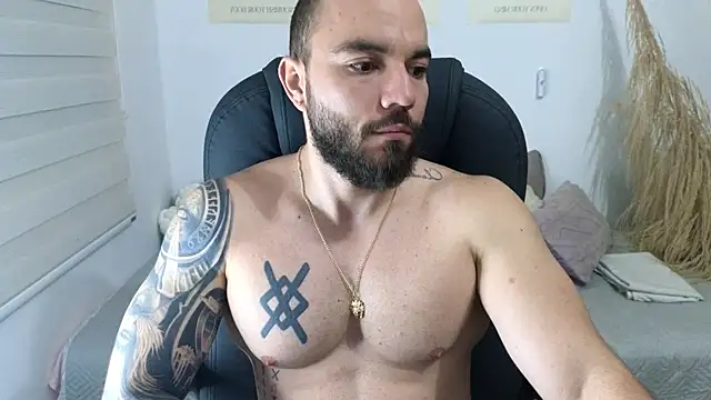 Snapshot of Isaac_Carter chatting on December 3, 2025, 11:09 am Isaac Carter online show from December 3, 2025, 11:09 am