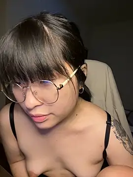 Snapshot of 214Jun chatting on October 14, 2025, 3:45 pm 214Jun online show from October 14, 2025, 3:45 pm