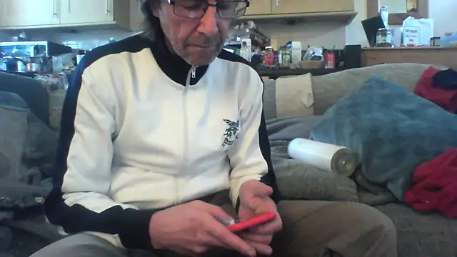 Snapshot of Grower_and_shower chatting on November 10, 2025, 2:33 pm Grower and shower online show from November 10, 2025, 2:33 pm