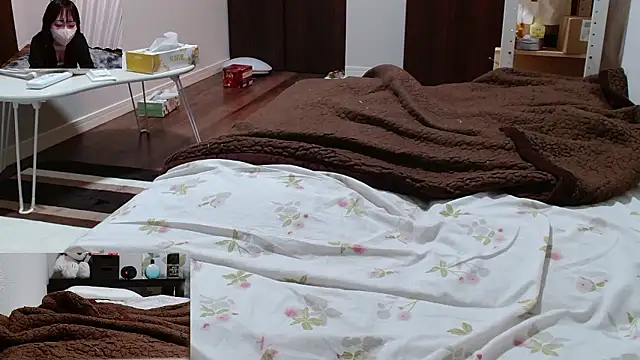 Snapshot of Rodrigues_Lucas chatting on December 18, 2025, 11:03 am Rodrigues Lucas online show from December 18, 2025, 11:03 am