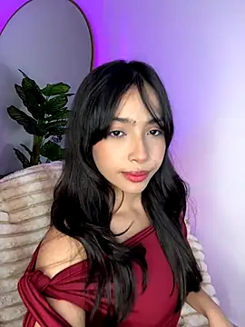  Emily Thompson  online show from November 20, 2025, 3:18 am