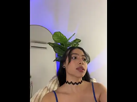  Emily Thompson  online show from August 1, 2026, 1:03 am