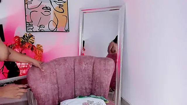 grace tom online show from November 3, 2025, 3:23 am