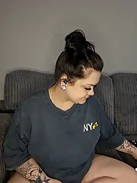 Saucy-Serenity online show from March 15, 2026, 11:50 am