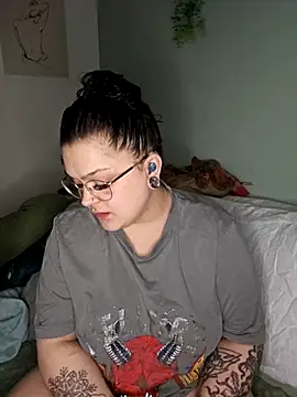 Saucy-Serenity online show from March 22, 2026, 8:10 pm