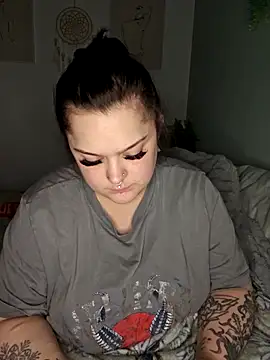 Saucy-Serenity online show from March 29, 2026, 2:35 am