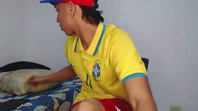 Monkey uchiha777 online show from December 1, 2025, 10:43 pm