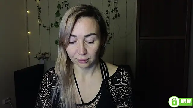 Kiss julli88I online show from December 21, 2025, 6:31 pm