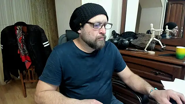 Grandor M online show from March 15, 2025, 3:06 pm