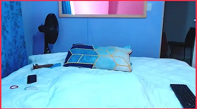 Snapshot of beautifullmoonX chatting on March 13, 2025, 6:58 am beautifullmoonX online show from March 13, 2025, 6:58 am