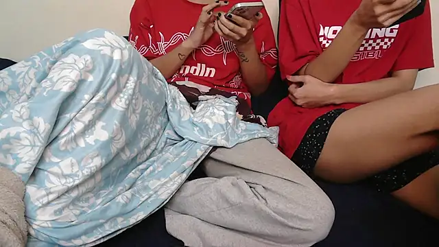 NaughtyThrouple007 online show from November 20, 2025, 7:31 am