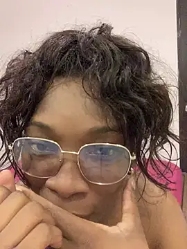 Nahomy gree online show from March 14, 2025, 1:37 am