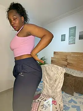 Nahomy gree online show from April 18, 2026, 1:19 am