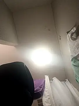 KITTYBOOBOOFUXX online show from January 18, 2026, 4:43 pm