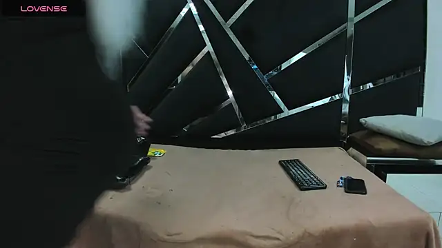 Snapshot of Oriana69_ chatting on September 8, 2025, 3:00 pm Oriana69 online show from September 8, 2025, 3:00 pm