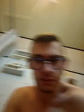 Snapshot of Yukysama79 chatting on November 24, 2025, 10:37 am Yukysama79 online show from November 24, 2025, 10:37 am