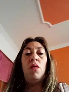 Luna-nevada online show from November 9, 2025, 12:42 pm