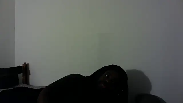 Snapshot of shaniko89isscam chatting on May 18, 2026, 9:25 am shaniko89isscam online show from May 18, 2026, 9:25 am
