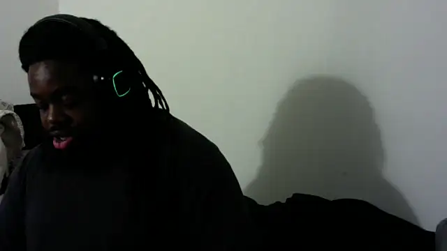 Snapshot of shaniko89isscam chatting on May 17, 2026, 2:50 pm shaniko89isscam online show from May 17, 2026, 2:50 pm