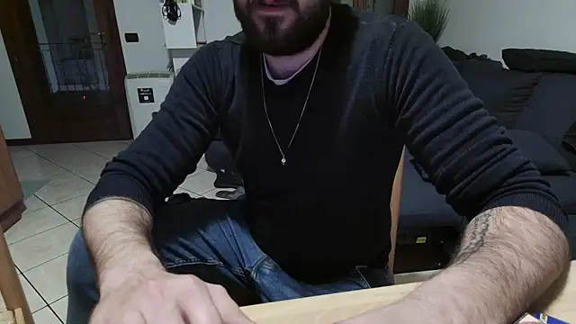 Snapshot of maialinofriuli chatting on October 1, 2025, 10:35 pm maialinofriuli online show from October 1, 2025, 10:35 pm
