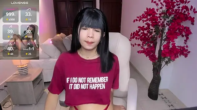 Snapshot of Kloee_brown chatting on November 7, 2025, 11:04 am Kloee brown online show from November 7, 2025, 11:04 am