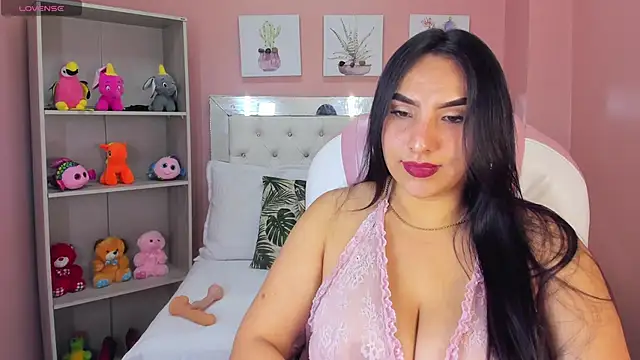 Snapshot of Sophie_Grays_ chatting on April 27, 2026, 3:21 pm Sophie Grays online show from April 27, 2026, 3:21 pm