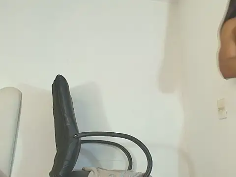 Snapshot of Keeitlin chatting on November 13, 2025, 12:14 am Keeitlin online show from November 13, 2025, 12:14 am