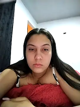 esmeralda jadees online show from December 14, 2025, 3:17 pm