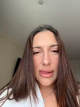 AleksandraRich online show from April 20, 2026, 2:03 am