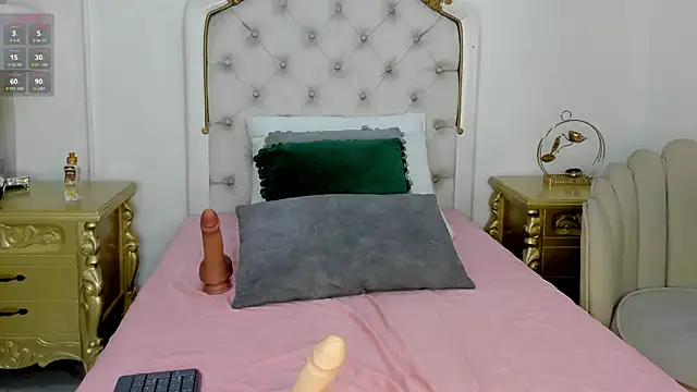 Snapshot of MadisonGomez16 chatting on September 13, 2025, 2:55 am MadisonGomez16 online show from September 13, 2025, 2:55 am