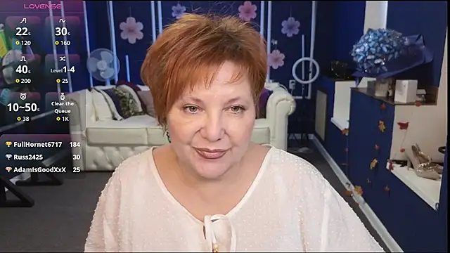 Kira Kenet online show from November 10, 2025, 8:08 am