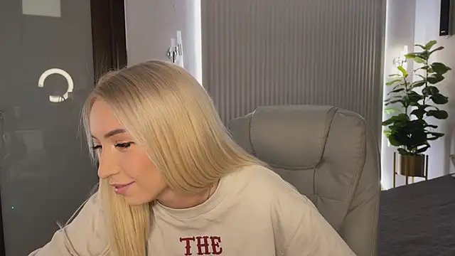 OhMyEmma online show from February 9, 2026, 1:14 am