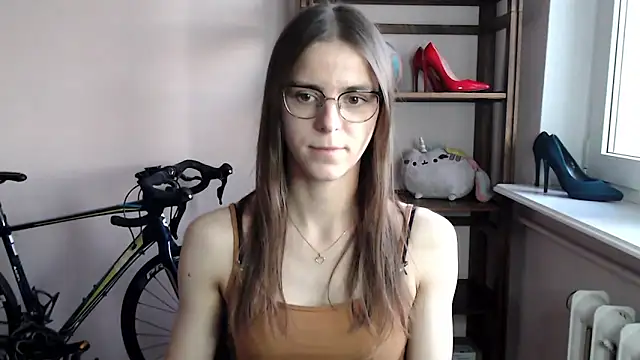 love megi online show from December 19, 2025, 2:30 pm