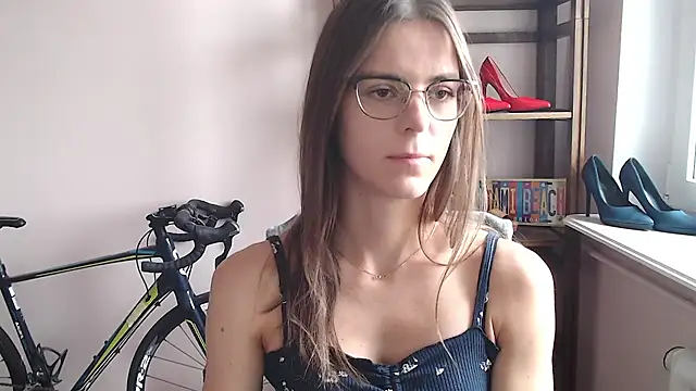 love megi online show from April 13, 2026, 6:50 am