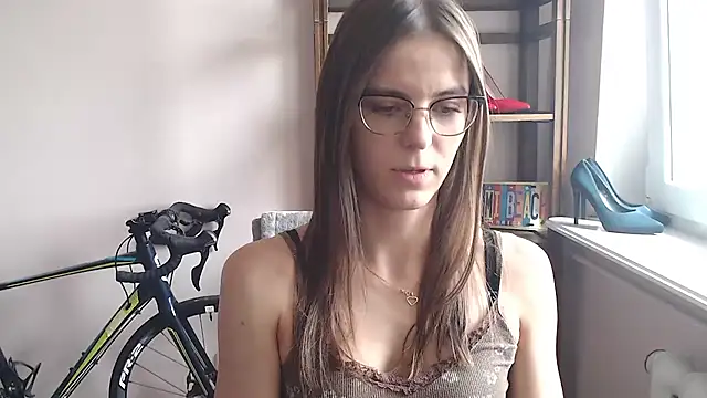 Snapshot of love_megi chatting on June 18, 2026, 1:38 pm love megi online show from June 18, 2026, 1:38 pm