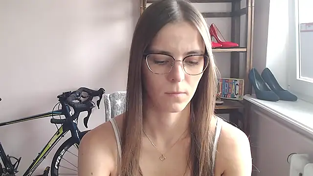 Snapshot of love_megi chatting on July 6, 2026, 1:29 pm love megi online show from July 6, 2026, 1:29 pm