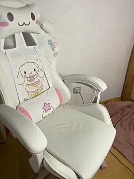 Snapshot of Bella_Gloria chatting on November 6, 2025, 3:38 pm Bella Gloria online show from November 6, 2025, 3:38 pm