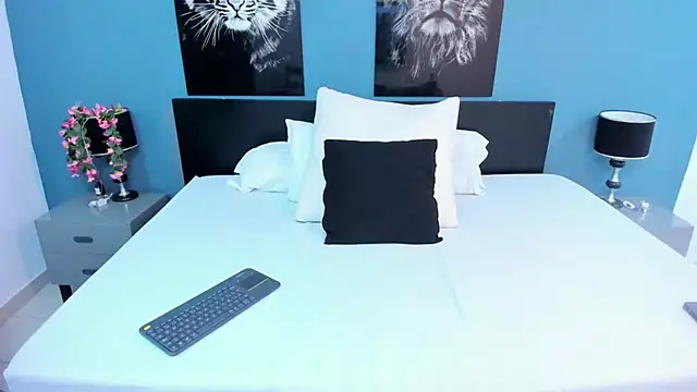 SophiaQueens online show from January 13, 2026, 8:13 pm