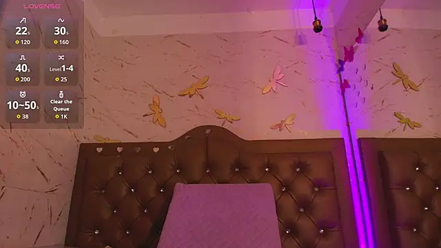 Snapshot of ANDROMEEDA chatting on October 15, 2025, 6:00 am ANDROMEEDA online show from October 15, 2025, 6:00 am