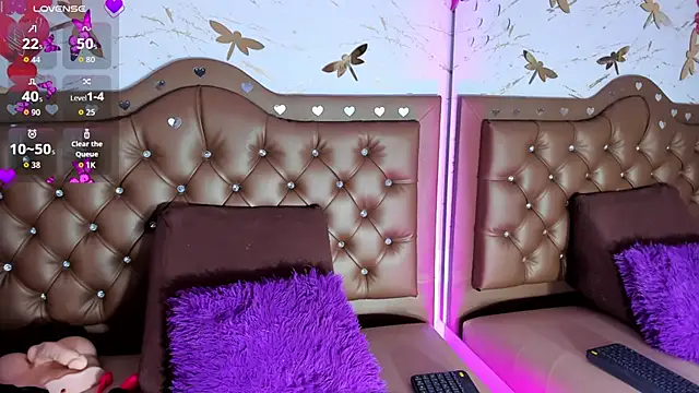 Snapshot of ANDROMEEDA chatting on September 21, 2025, 8:19 am ANDROMEEDA online show from September 21, 2025, 8:19 am