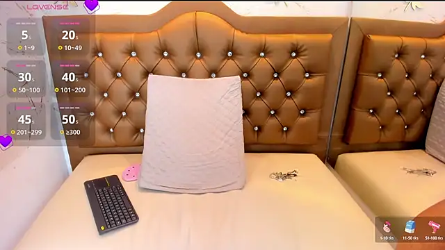 Snapshot of ANDROMEEDA chatting on March 22, 2025, 10:26 pm ANDROMEEDA online show from March 22, 2025, 10:26 pm