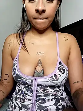 Snapshot of ANDROMEEDA chatting on November 7, 2025, 5:45 am ANDROMEEDA online show from November 7, 2025, 5:45 am